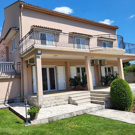 Apartments Raskovic Radanovici Exterior photo